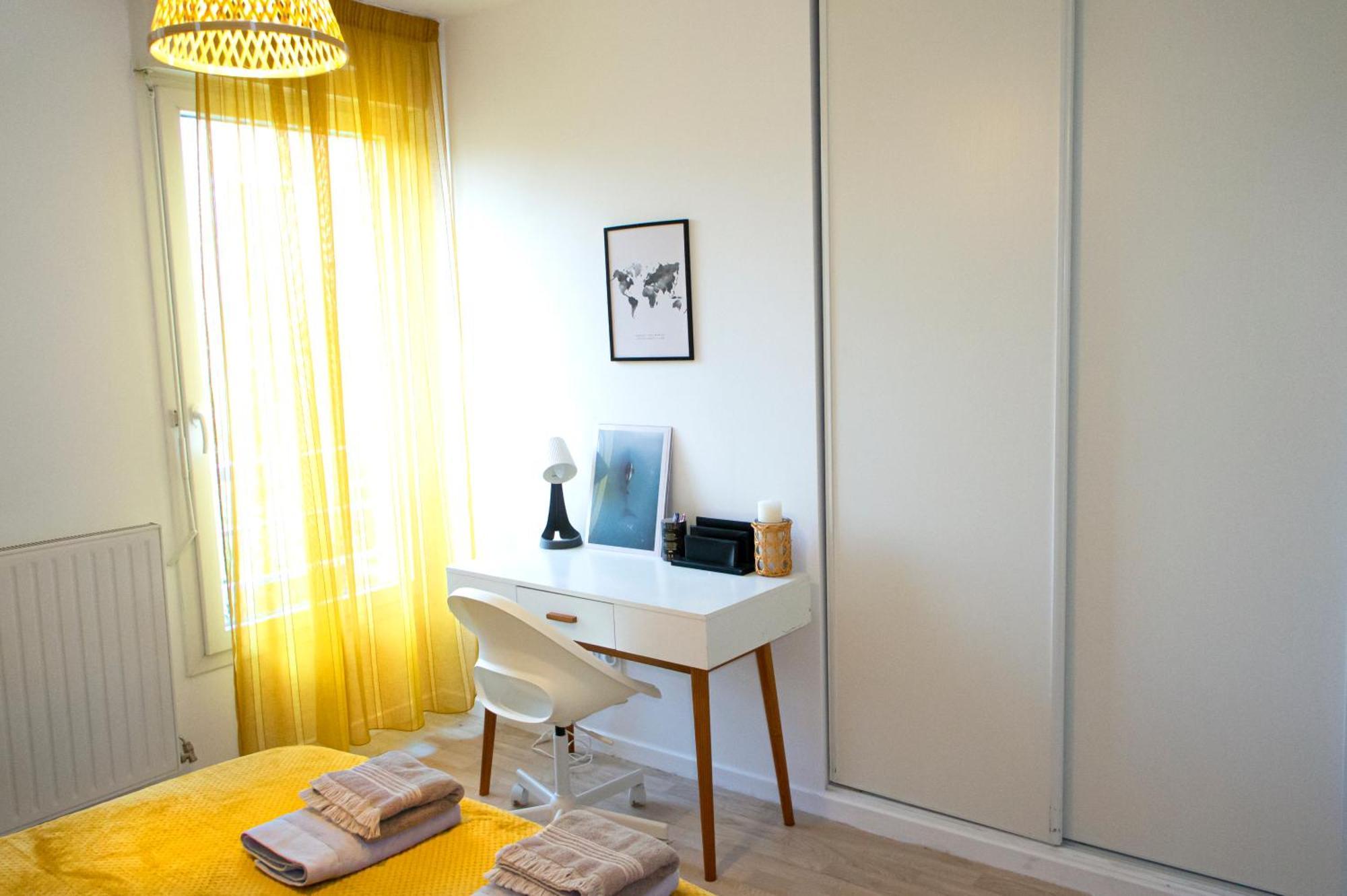 Superbe Appartement ,Proche De Paris, Dans Residence Privee , Ideal Familles, Parking Et Wifi Gratuits! ! ! 圣吉欧梅斯 外观 照片