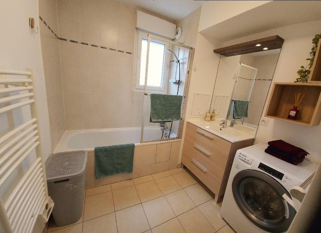 Superbe Appartement ,Proche De Paris, Dans Residence Privee , Ideal Familles, Parking Et Wifi Gratuits! ! ! 圣吉欧梅斯 外观 照片