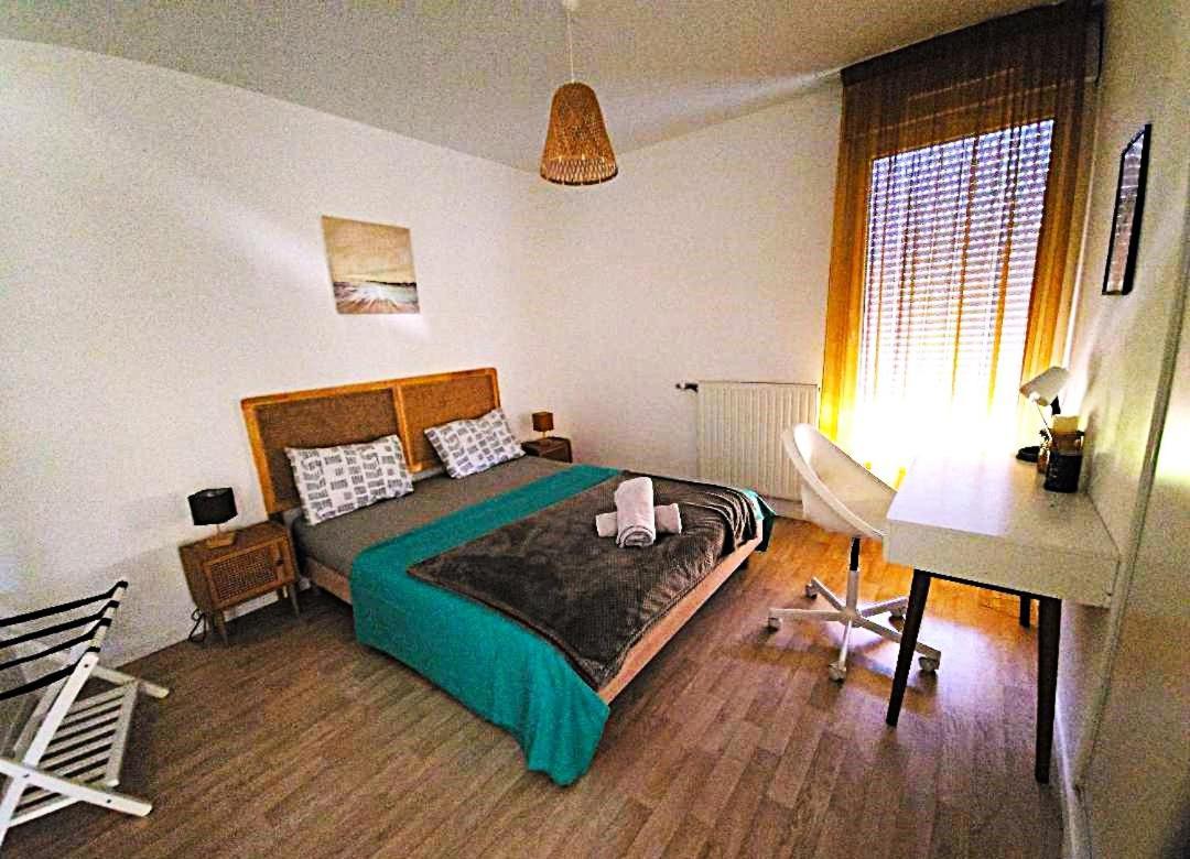 Superbe Appartement ,Proche De Paris, Dans Residence Privee , Ideal Familles, Parking Et Wifi Gratuits! ! ! 圣吉欧梅斯 外观 照片